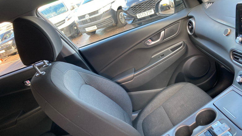 Hyundai KONA 100kW Premium 39kWh 5dr Auto Electric Hatchback